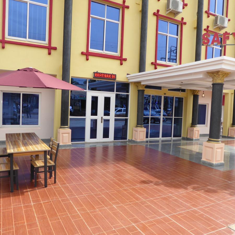 Safyad Hotel Yaoundé Exterior foto